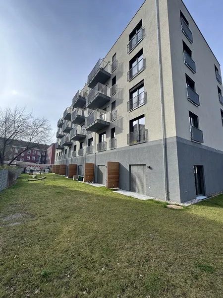 1 Zimmer Wohung  Neubau 1-Raum-Erdgeschosswohnung mit Balkon und EBK in Berlin Lichtenberg — photo 1